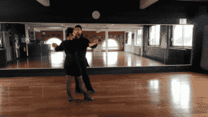 Cha cha cha : Shoulder to shoulder