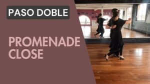 Paso doble : Promenade close